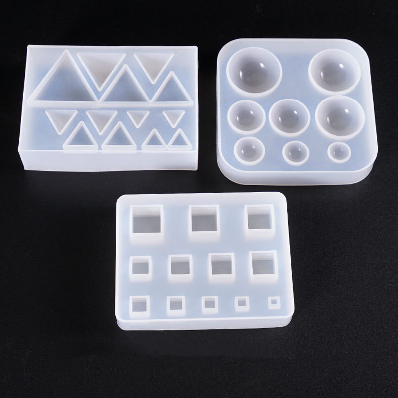 Cute beads Cube triangle Silic - Resin Art Cube review and price